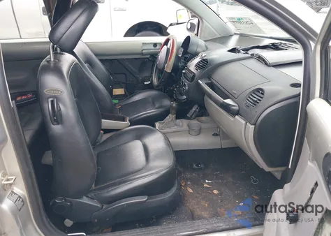 2001 Volkswagen New Beetle Gls из США, поврежденный, VIN 3VWCS21C51M418559